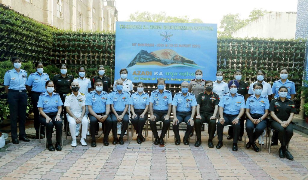 iaf organises all women mountaineering expedition to mt manirang 1