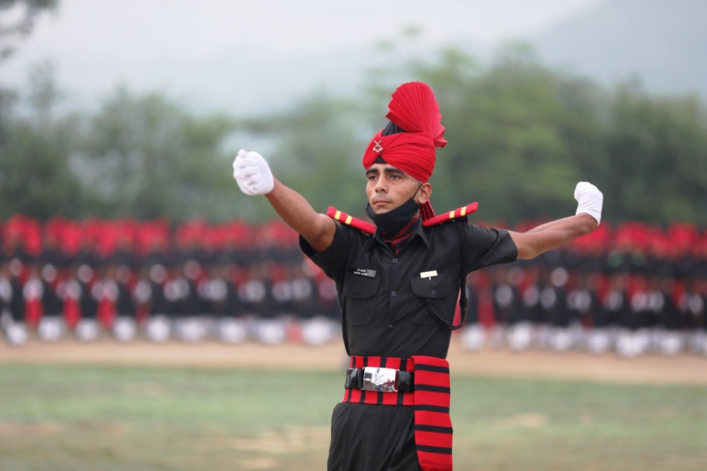 460 young recruits from jammu and kashmir light infantry join indian army