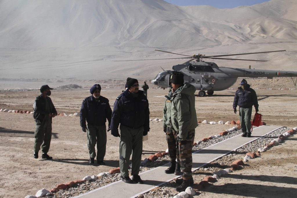 indian air force chief visits forward areas in ladakh