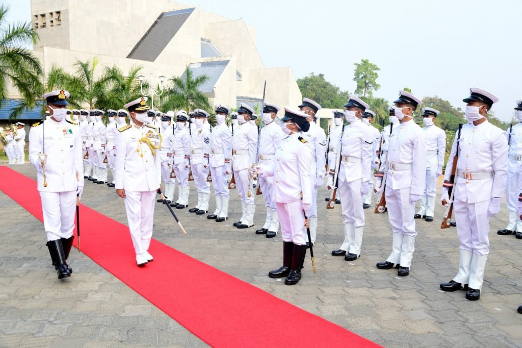 vice admiral puneet k bahl avsm vsm takes over as the commandant indian naval academy ezhimala