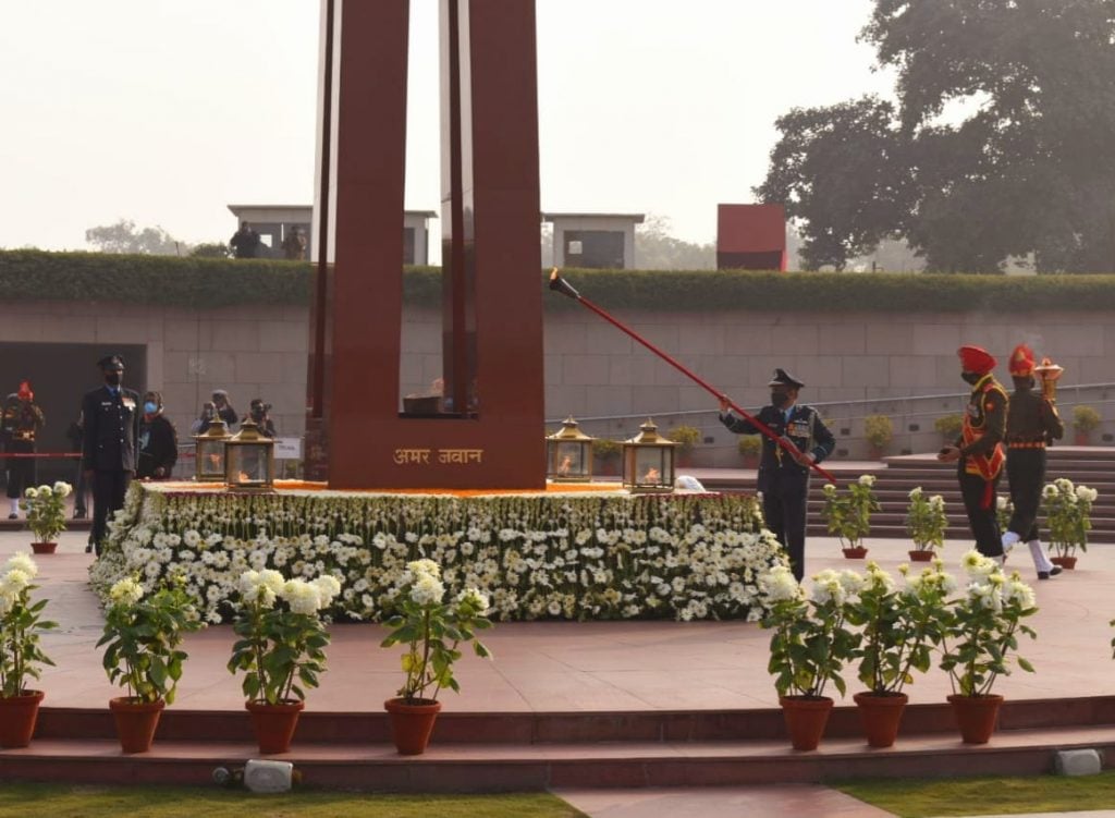 amar jawan jyoti is merged at national war memorial 2