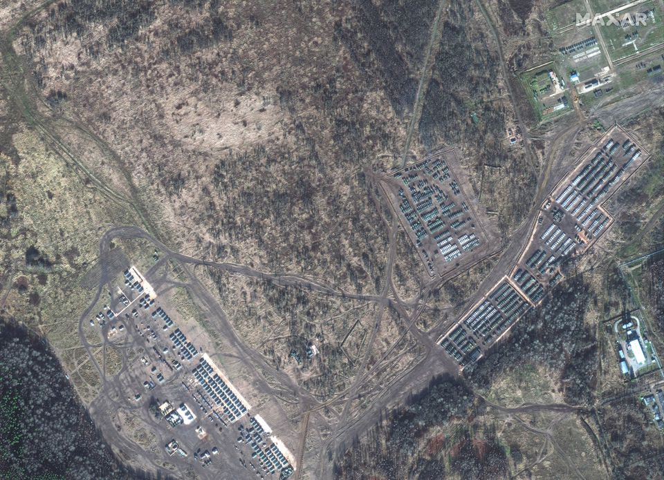 recent high resolution military satellite image from russia ukraine war pic MAXAR