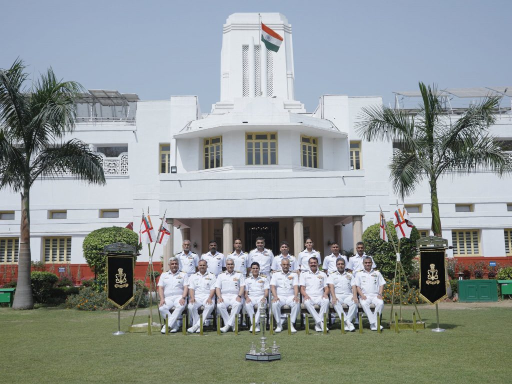 chief of the naval staff presented best marching contingent trophy for rday 2022