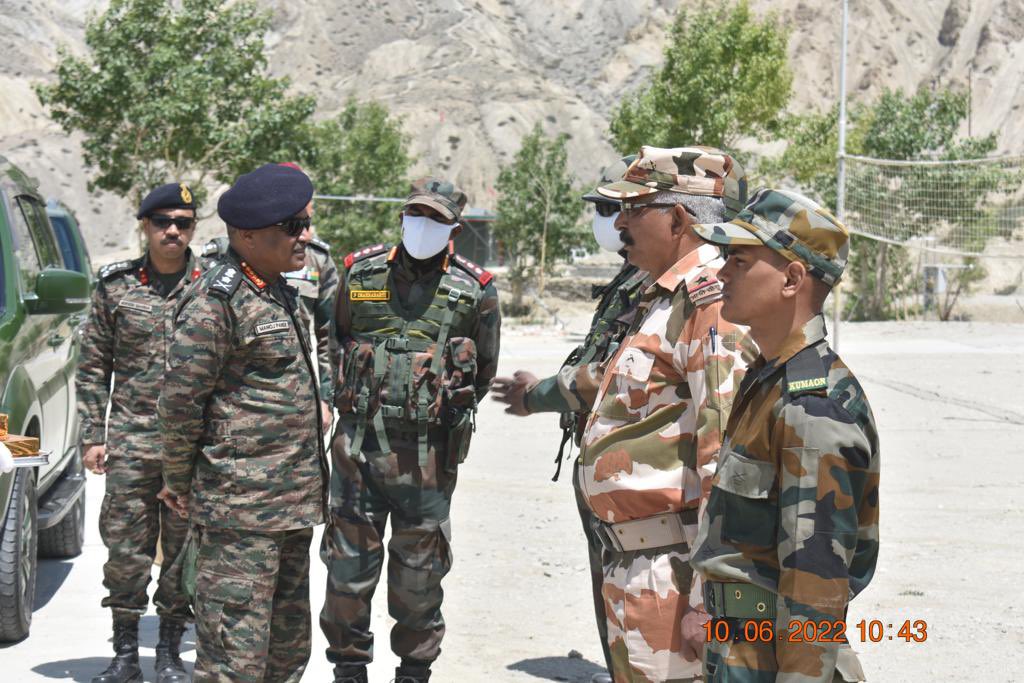 army chief reviews security situation along the lac 1