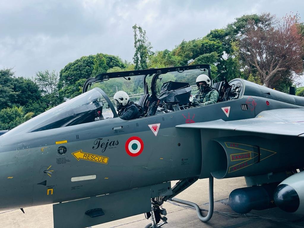 indian air chief marshal vr chaudhari flies indigenous aircraft in bengaluru 6