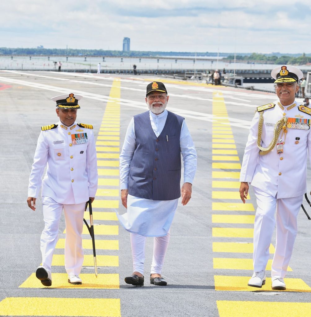 pm shri narendra modi commissions indias first indigenous aircraft carrier ins vikrant in kochi 3