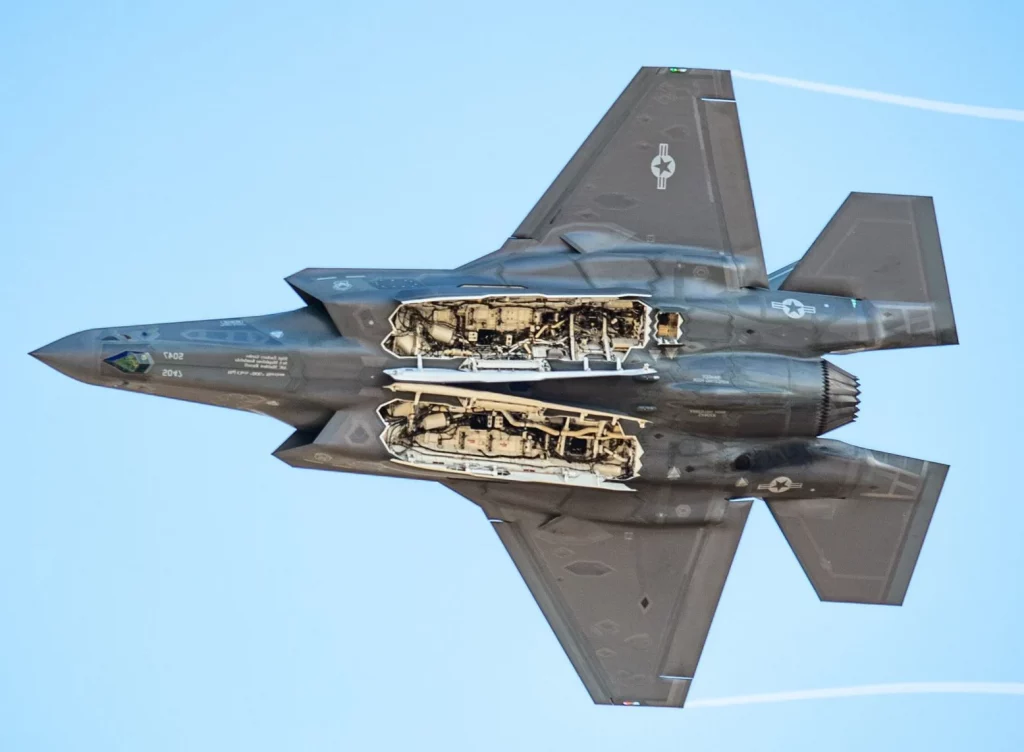 F 35 weapons