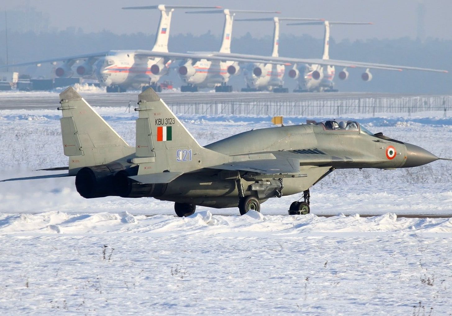 Which Is Better Sukhoi 30 MKI Or Mikoyan MiG 29 Which Is Better Sukhoi 30 MKI Or Mikoyan MiG 29