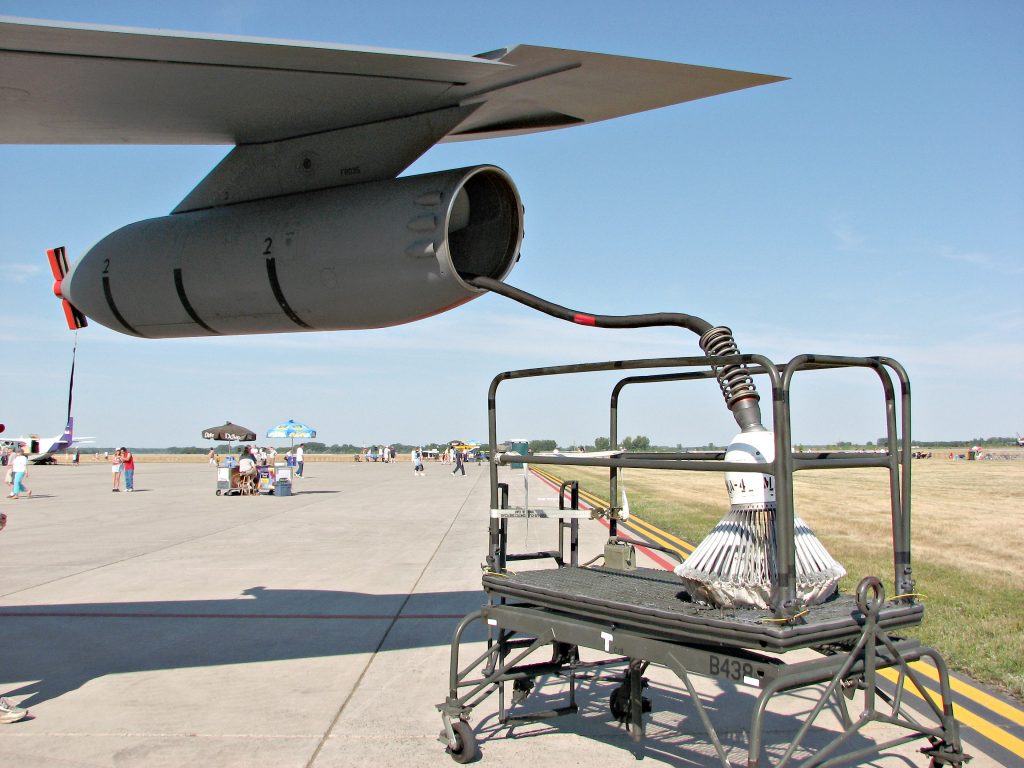 Significance of DRDOs new generation Air to Air Refuelling Pods