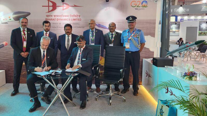 Theunis Botha CEO of AL TARIQ and Commodore A. Madhavarao retd Director Technical of Bharat Dynamics Limited sign MoU at Aero India 2023