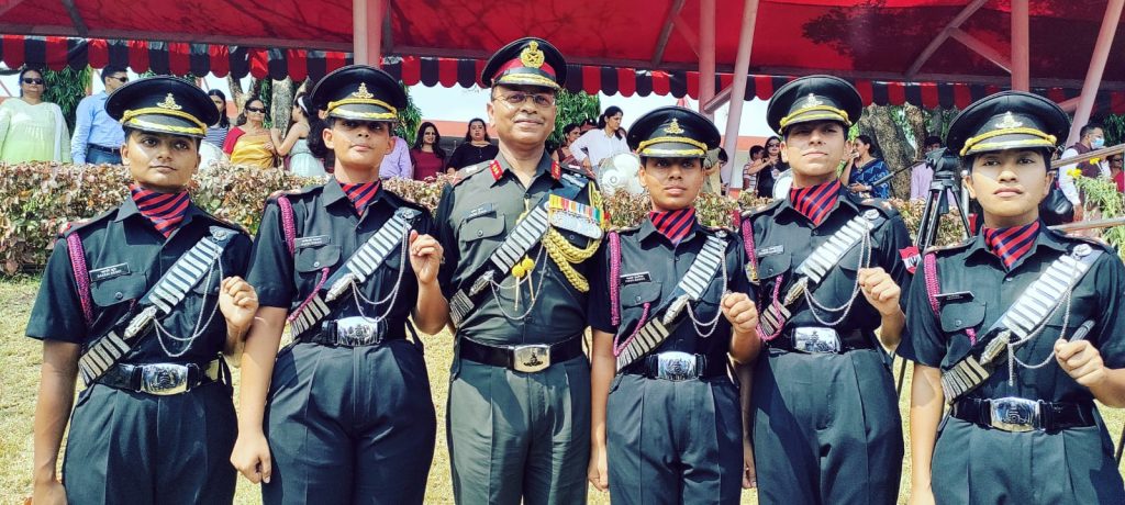 First Batch of Women Officers Commissioned in Regiment of Artillery 1