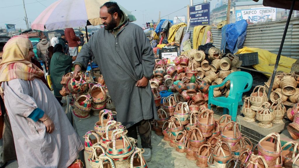handicraft sector in Kashmir