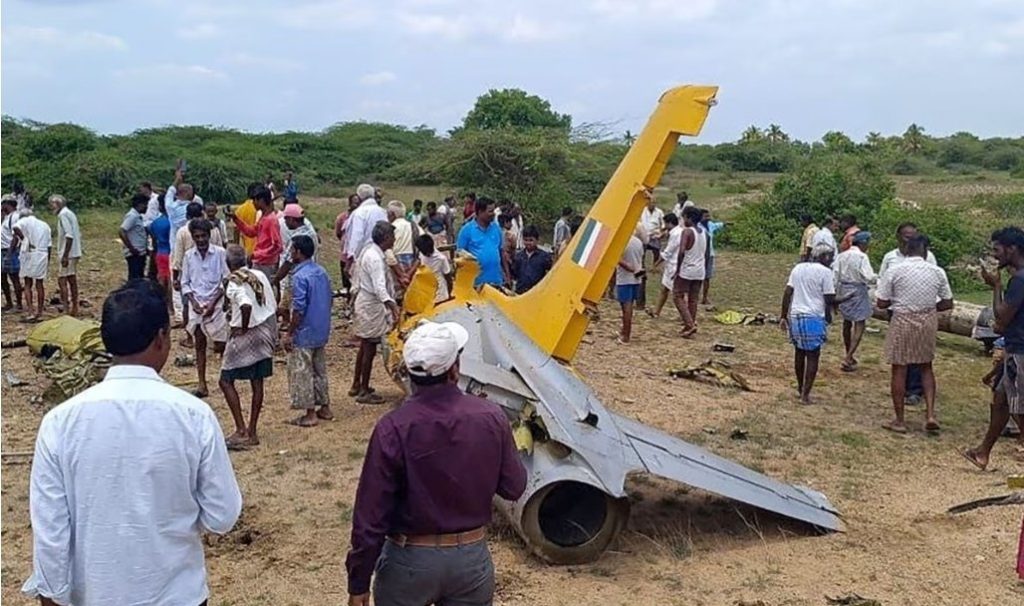 IAF Kiran Trainer Jet Crashes in Karnataka Both Pilots Safe 1