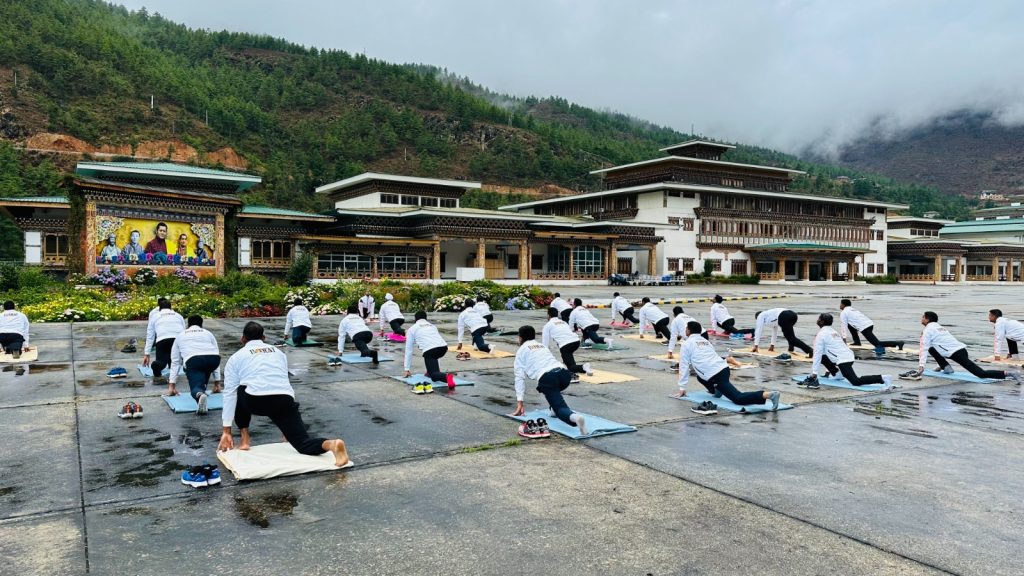 Indian Army Conducts Yoga Sessions At Over 100 Locations Along Borders 5