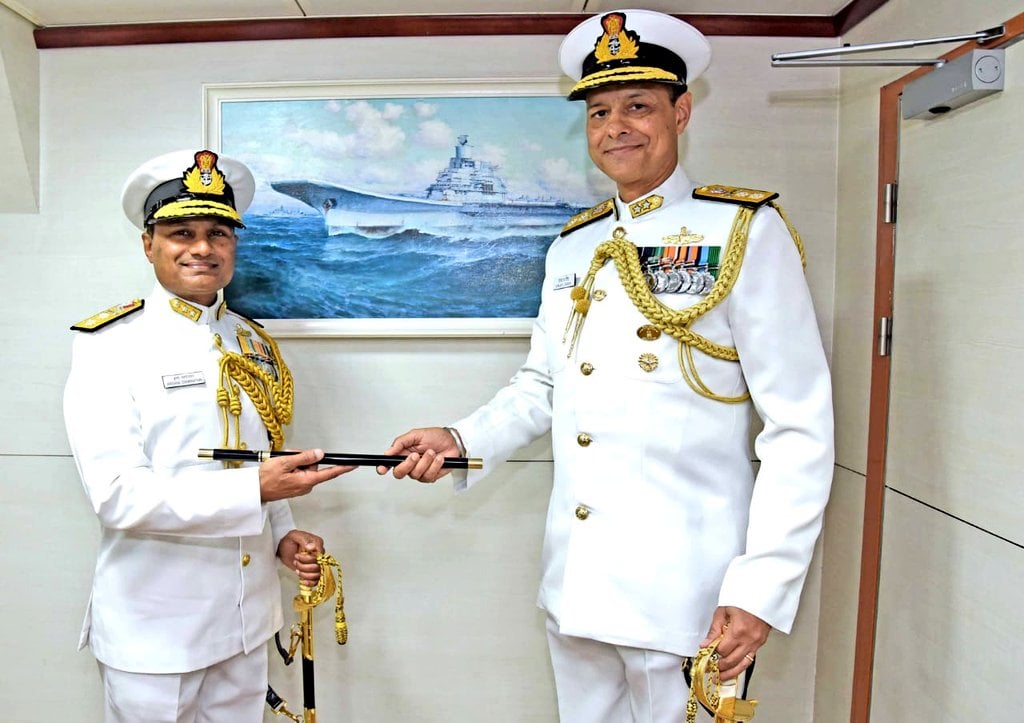Navy Ends Colonial Practice Of Carrying Batons