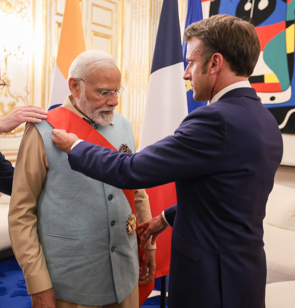 PM Modi Awarded Frances Highest Civilian Award Grand Cross of the Legion of Honour 3