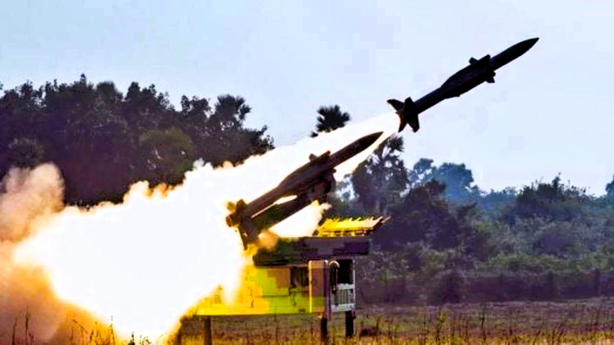 Akash Surface-to-Air Missile System_th