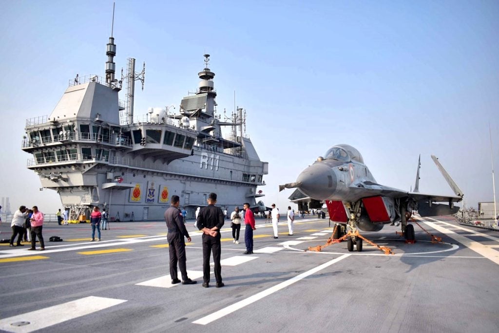 How Many Planes Can an Aircraft Carrier Carry INS Vikramaditya