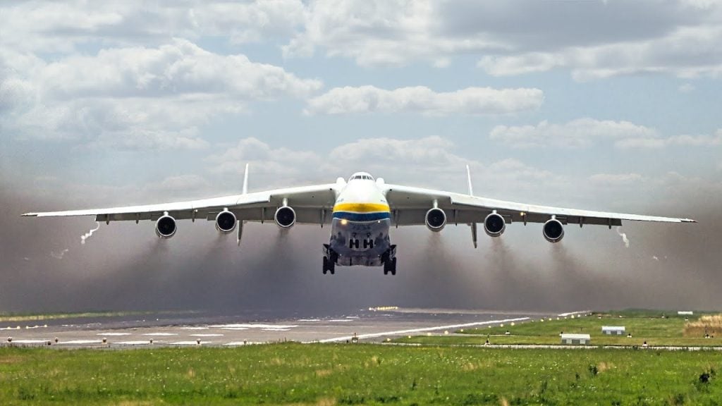 Top 5 Massive Airliners That Dominate the Skies Antonov An-225 Mriya