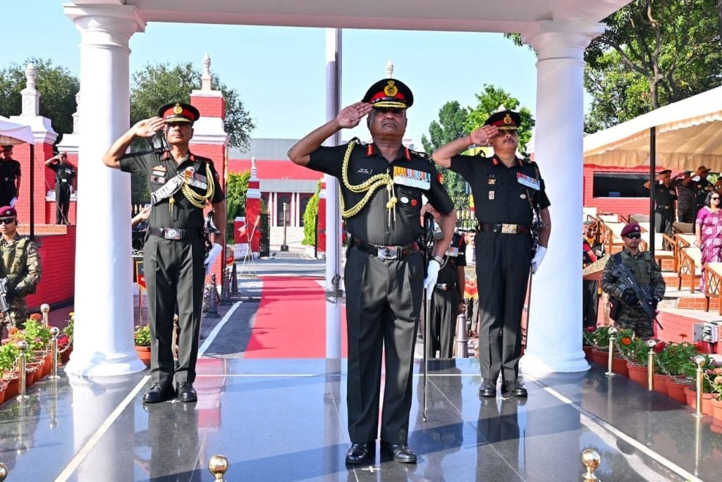 Why Indian Armed Forces Have Different Salutes Indian Army Salute