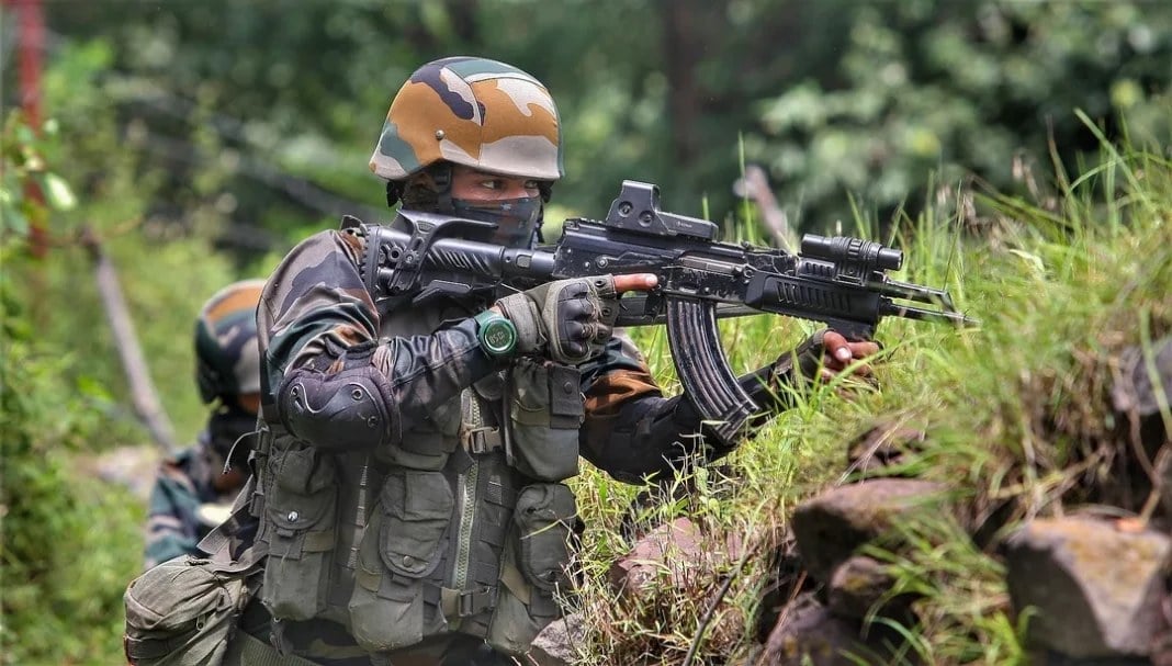 Indian Army to Procure 1.7 Lakh AK-203 Assault Rifles by 2026 in Major Defence Deal