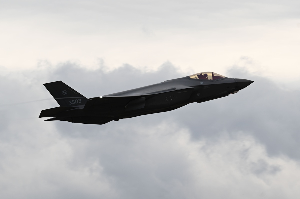 Poland Flies First F-35A in U.S. Training Milestone at Ebbing ANGB