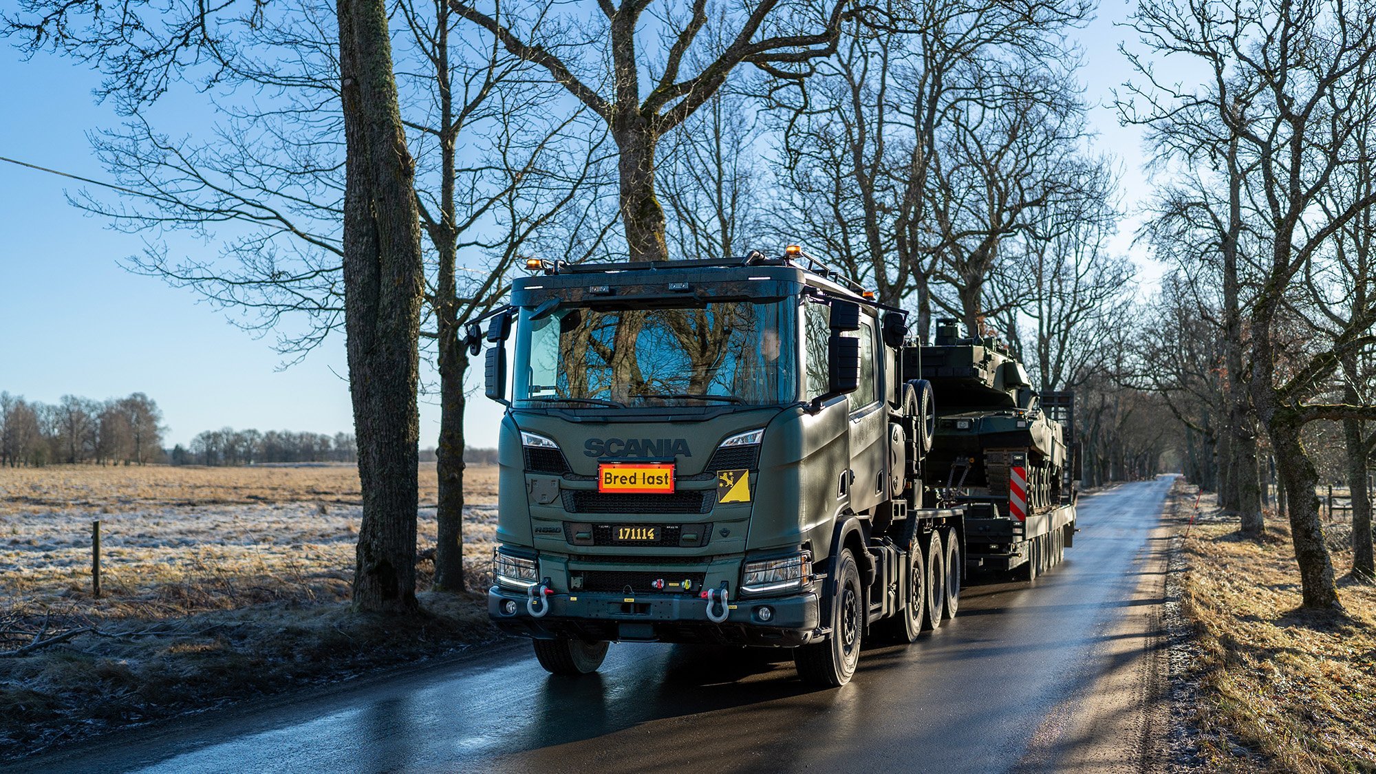 Sweden's Armed Forces Receive Initial Heavy-Duty Truck for Tank Transporter Modernization Project