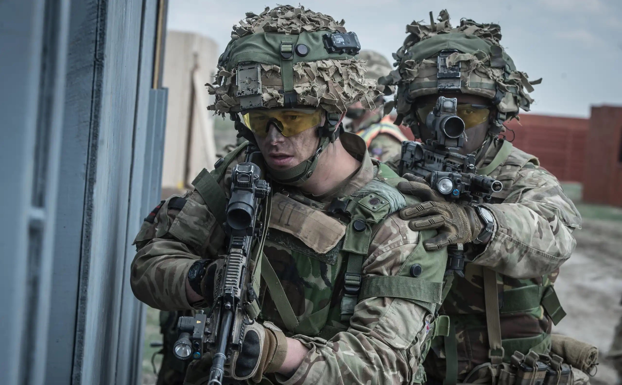 UK Ministry of Defence Issues Urgent Recall of 120,000 Military Body Armor Vests Due to Microscopic Cracks