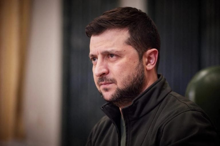 Zelensky Signals Willingness to Trade Territory in Talks with Russia as Trump Facilitates American Prisoner Release