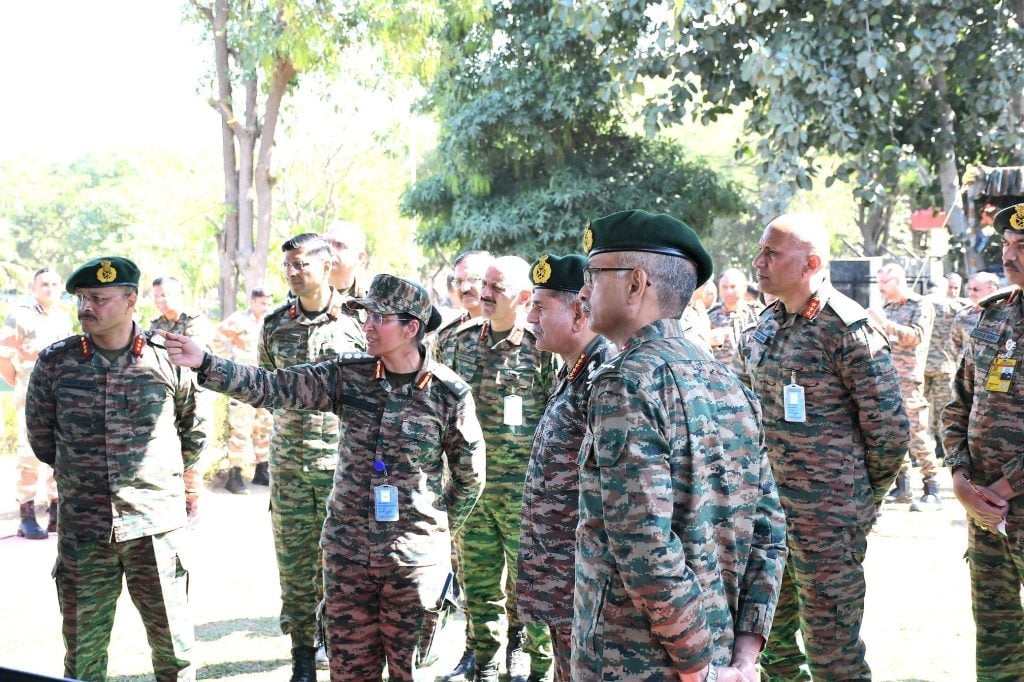 COAS General Upendra Dwivedi Visits Strike One Corps, Emphasizes Innovation and Modern Warfare Preparedness