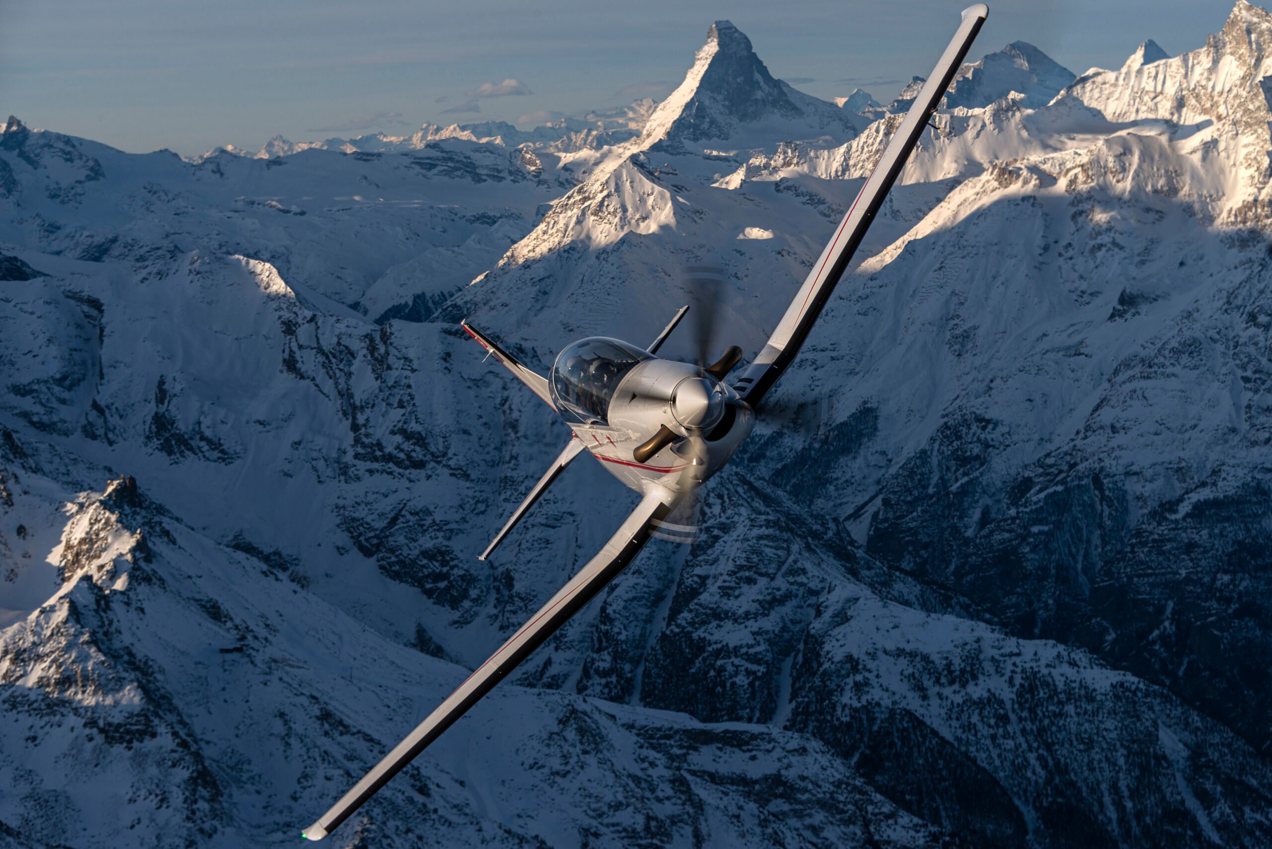 France Selects Pilatus PC-7 MKX as New Training Aircraft for Air and ...