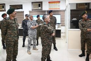 General Anil Chauhan Visits MCTE to Review Innovations in Defence Technology