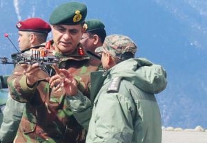 Lieutenant General Gambhir Singh Visits Blazing Sword Division to Boost Operational Readiness and Technological Innovation