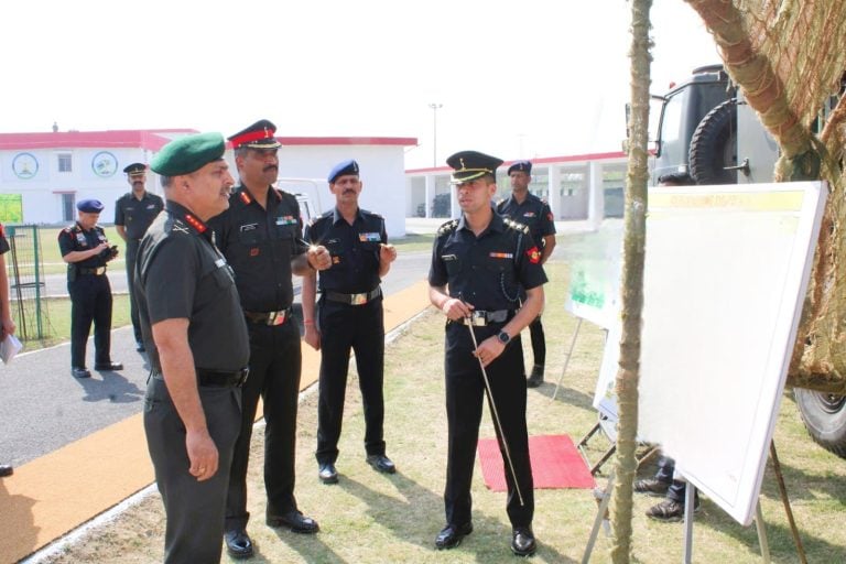 Lieutenant General Mukesh Chadha Assesses Operational Readiness and Technology Integration at 8 Electronic Warfare Battalion