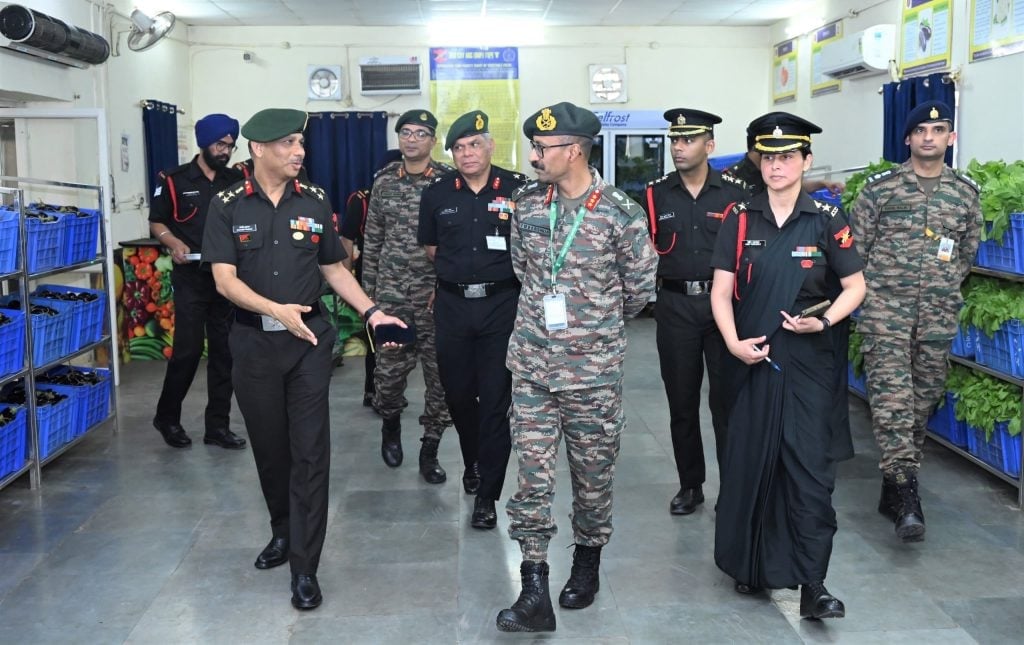 Lieutenant General VMB Krishnan Visits Jaipur Military Station to Discuss Infrastructure and Sustainability Initiatives