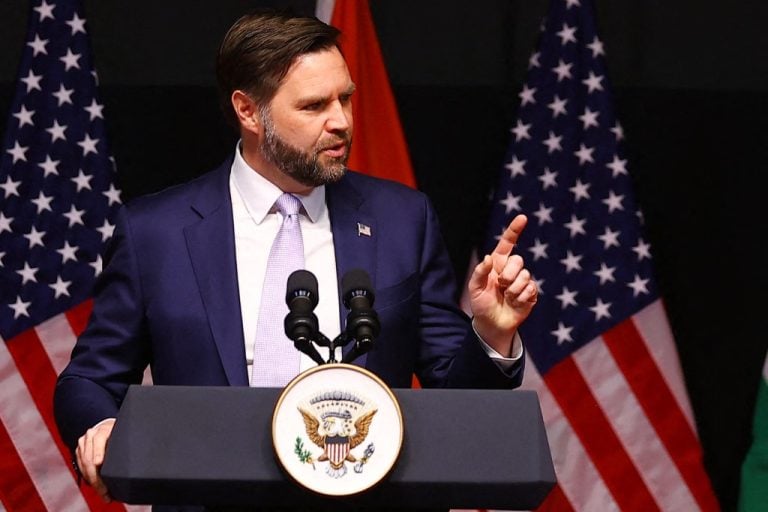 US Vice President Vance Urges Ukraine and Russia to Reach Ceasefire or US Will Withdraw Efforts
