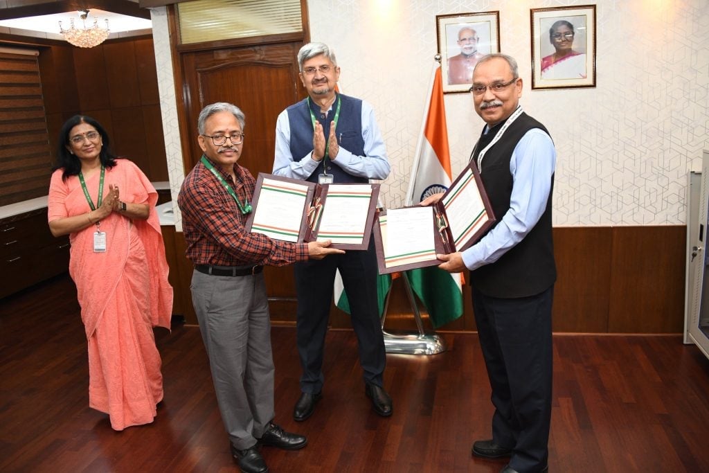 DRDO and CLAWS Sign MoU to Advance Research in Futuristic Defence Technologies