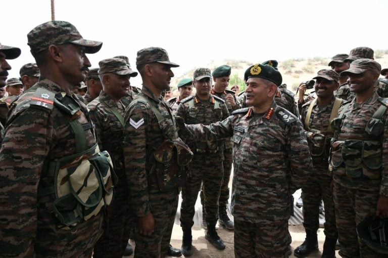 General Upendra Dwivedi Commends Troops During Visit to Forward Positions of Indian Army's Konark Corps