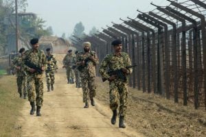 India and Pakistan Exchange Ceasefire Violations Amid US-Mediated Truce