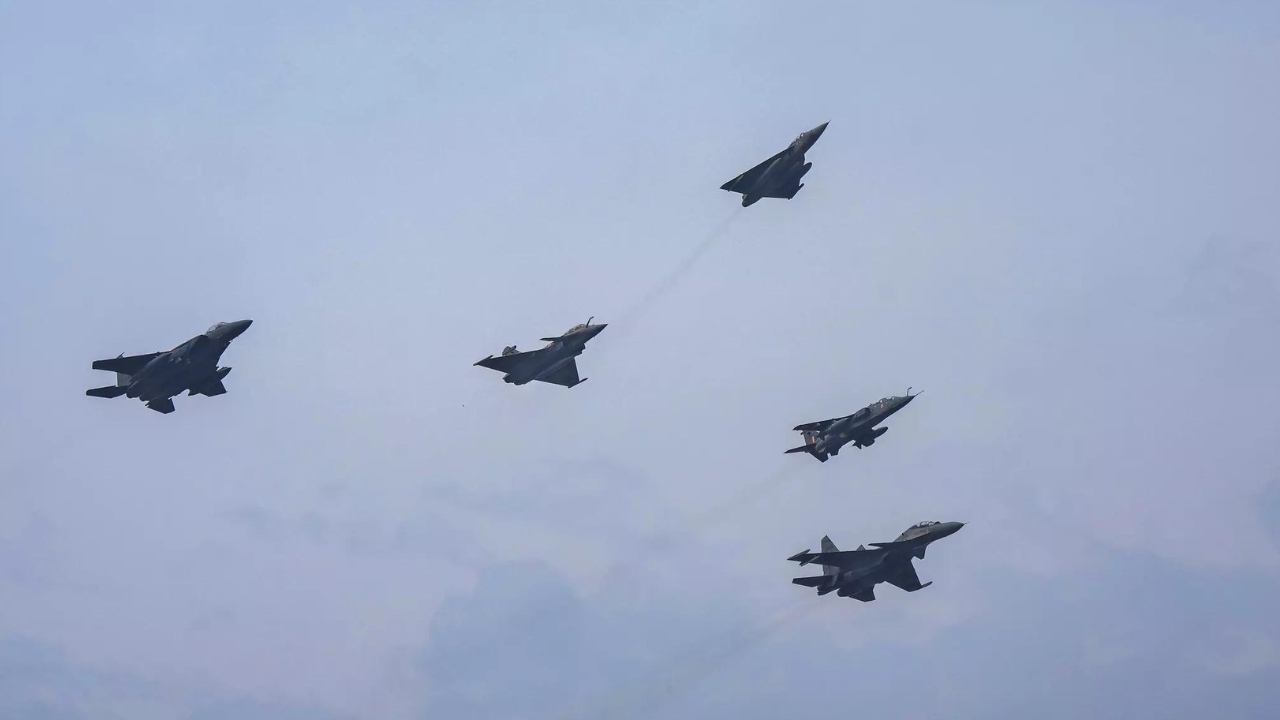 Indian Air Force to Conduct Landmark Operational Trial on Ganga Expressway in 2025