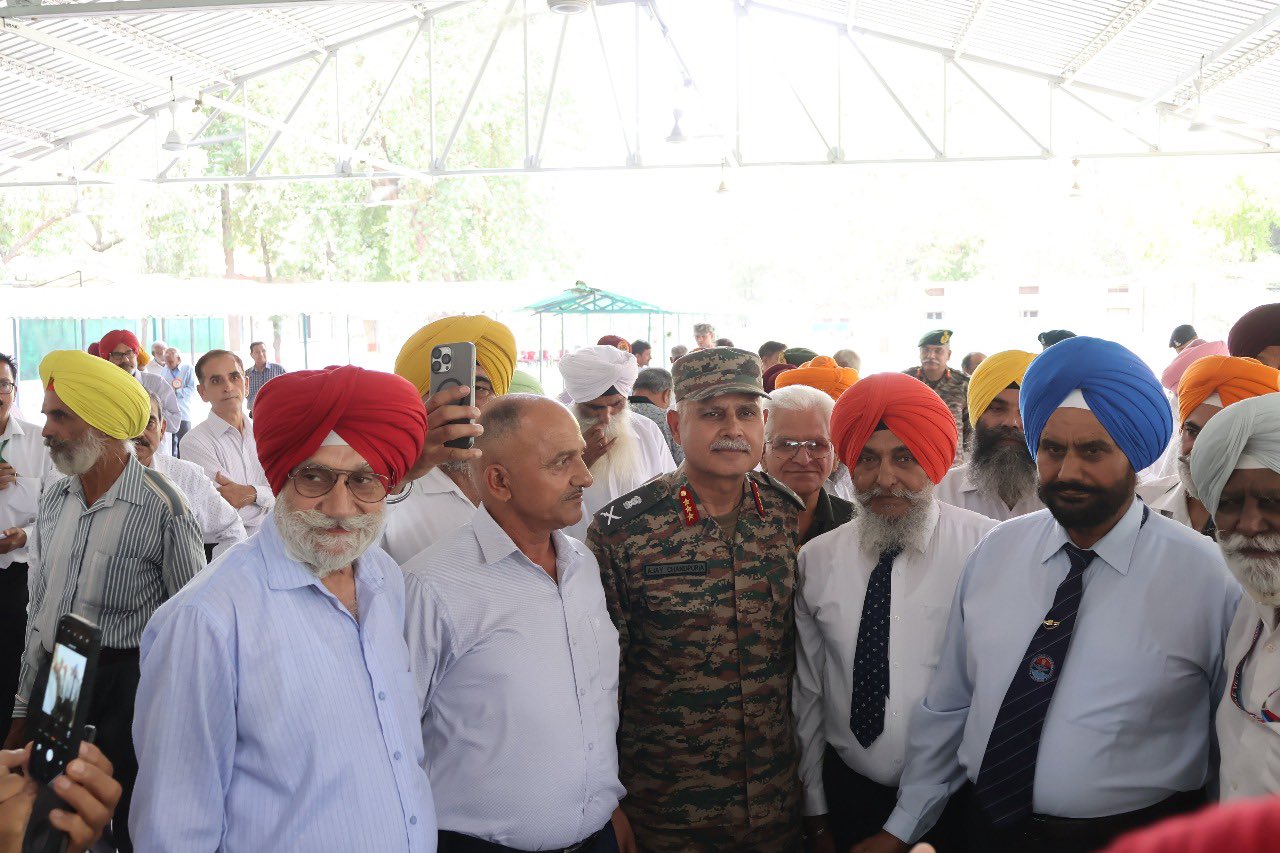 Indian Army’s Vajra Corps Holds Veterans’ Interaction in Jalandhar to Honor Service Members