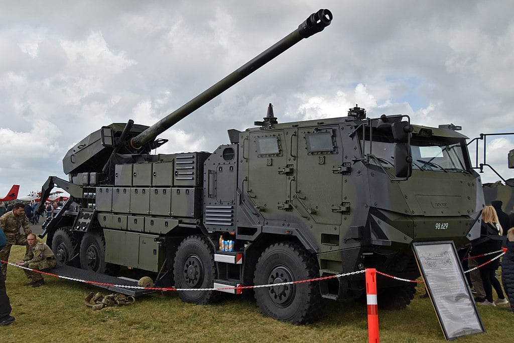 KNDS to Start Serial Production of Caesar 8×8 Artillery System in Czech Republic by June