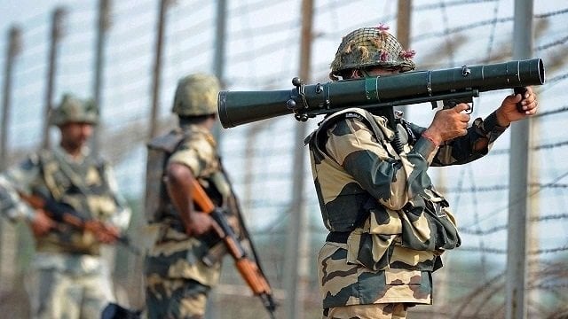 Pakistan Warns of Imminent Indian Military Strike Amid Rising Tensions