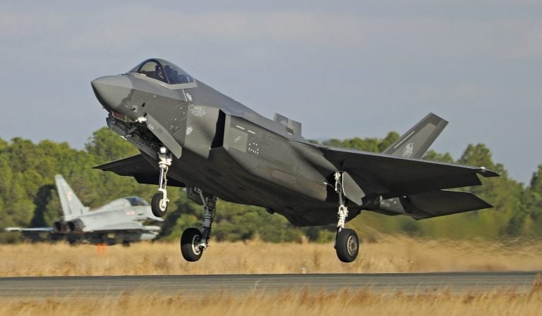 Polish Air Force Pilots Complete F-35A Training in the US