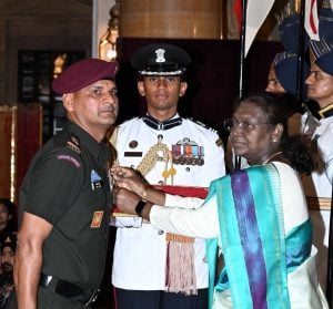 President Droupadi Murmu Awards Shaurya Chakra to Subedar Vikas Tomar for Bravery in Counter-Terrorism Operation