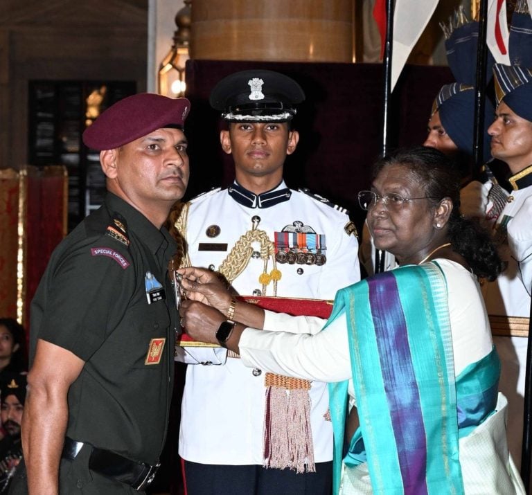 President Droupadi Murmu Awards Shaurya Chakra to Subedar Vikas Tomar for Bravery in Counter-Terrorism Operation