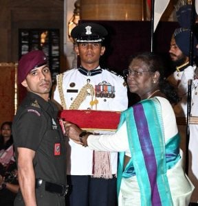 President Droupadi Murmu Honors Lt. Col. CVS Nikhil with Shaurya Chakra for Daring Counter-Insurgency Operation