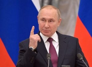 Putin Proposes Direct Negotiations with Ukraine Amid Ceasefire Tensions