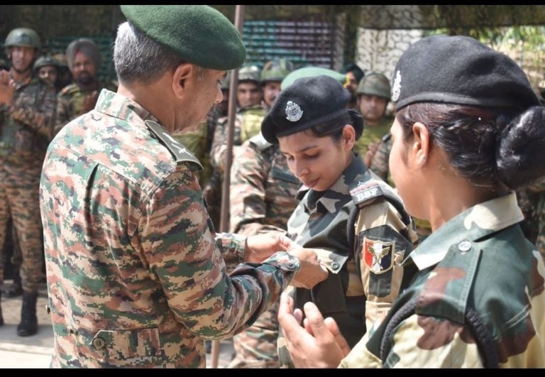 Sub-Inspector Ambalika Honored with GOC Commendation Card for Bravery in Operation Sindoor