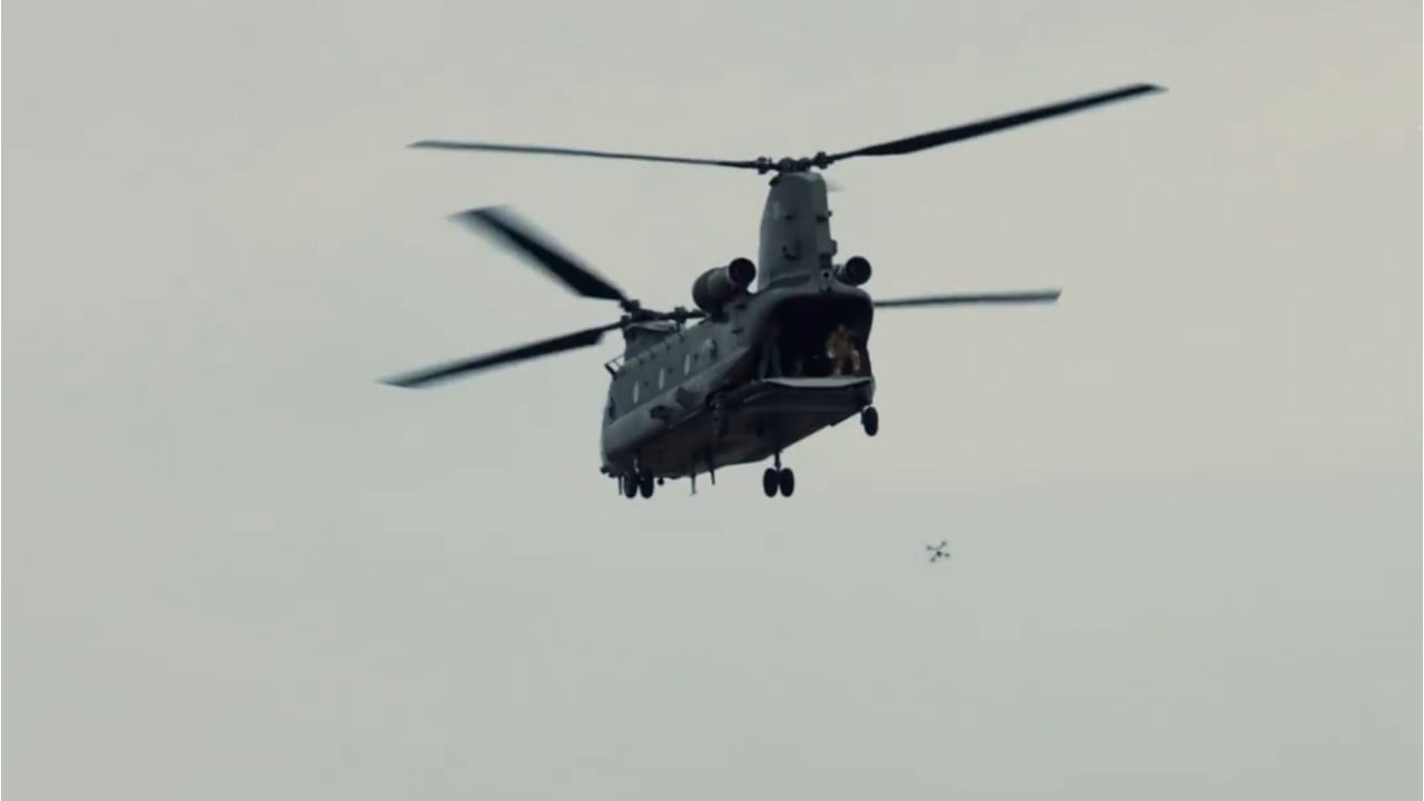 UK Military Tests First-Person View Drones Launched from Chinook Helicopters for Enhanced Tactical Operations